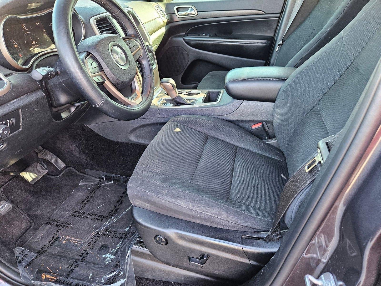 2017 Jeep Grand Cherokee Laredo 4x4