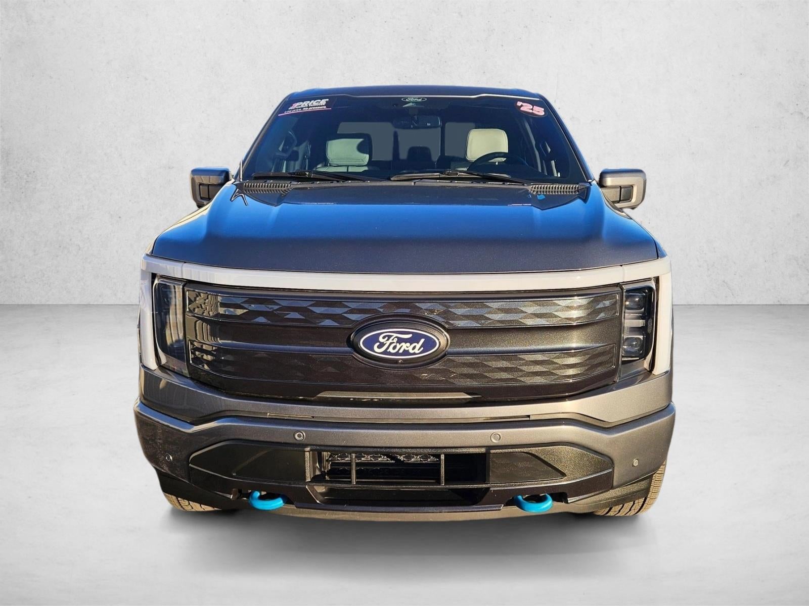 2025 Ford F-150 Lightning Platinum