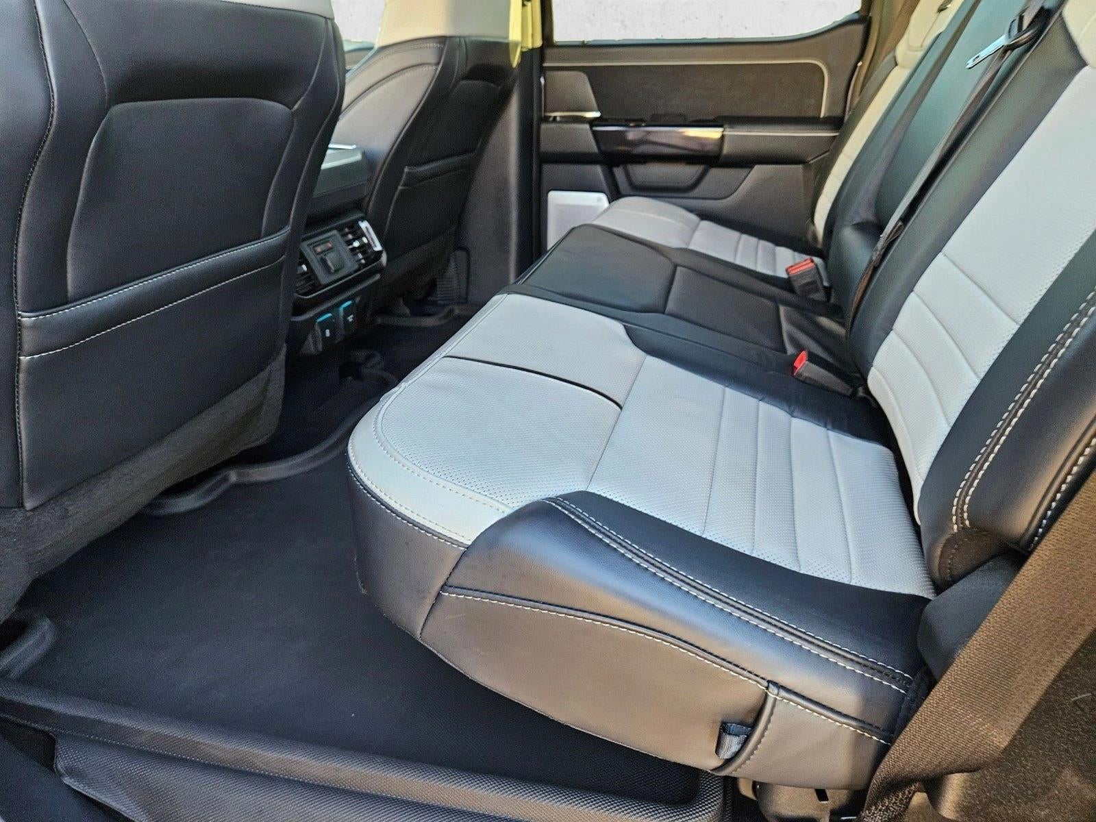 2025 Ford F-150 Lightning Platinum