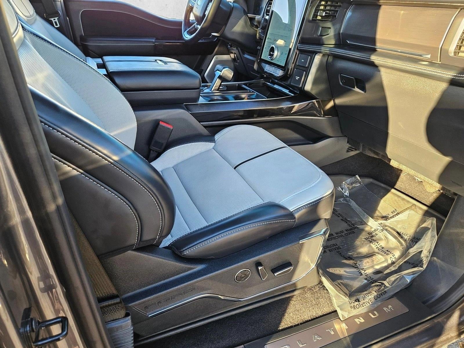 2025 Ford F-150 Lightning Platinum