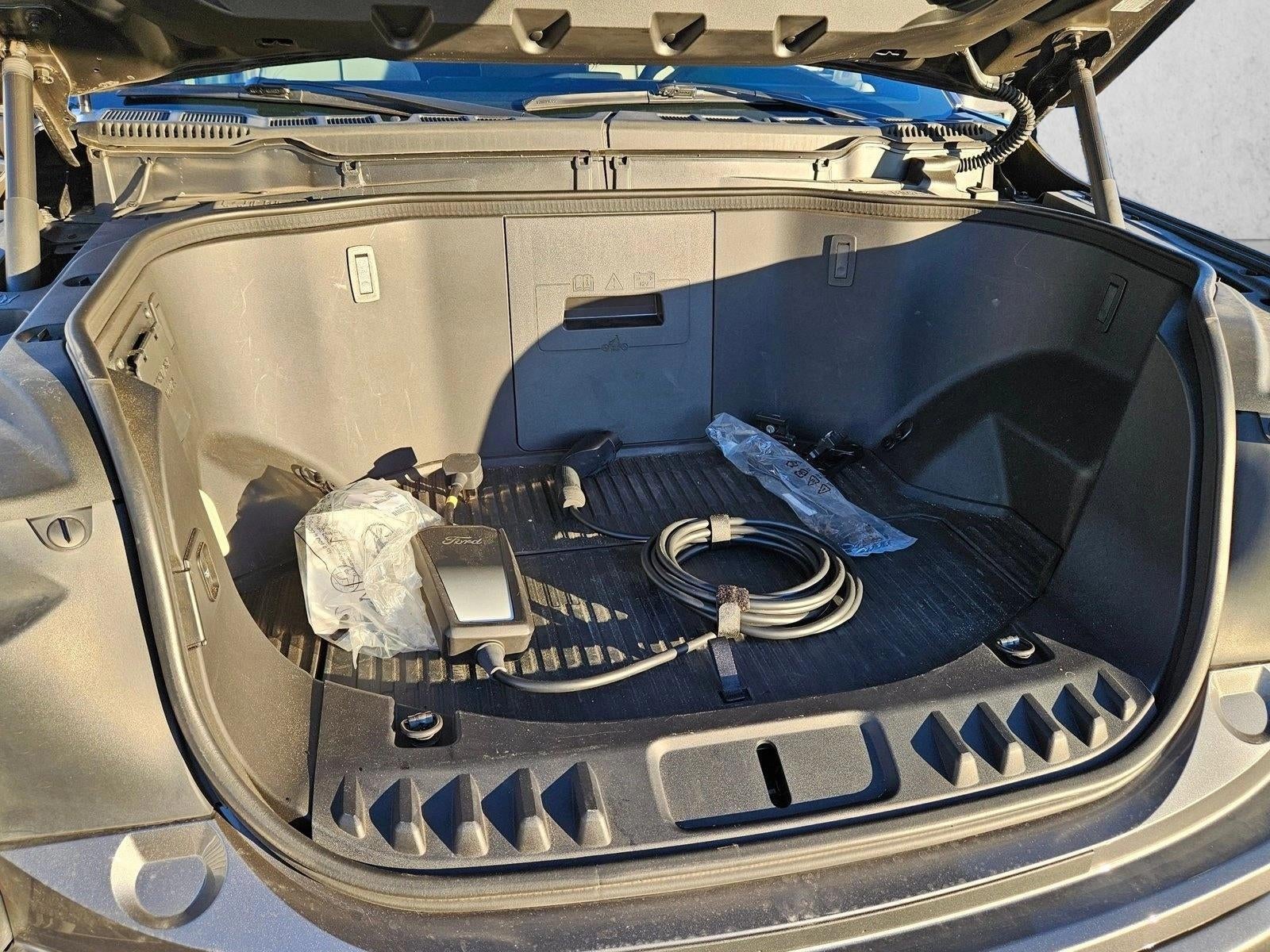 2025 Ford F-150 Lightning Platinum