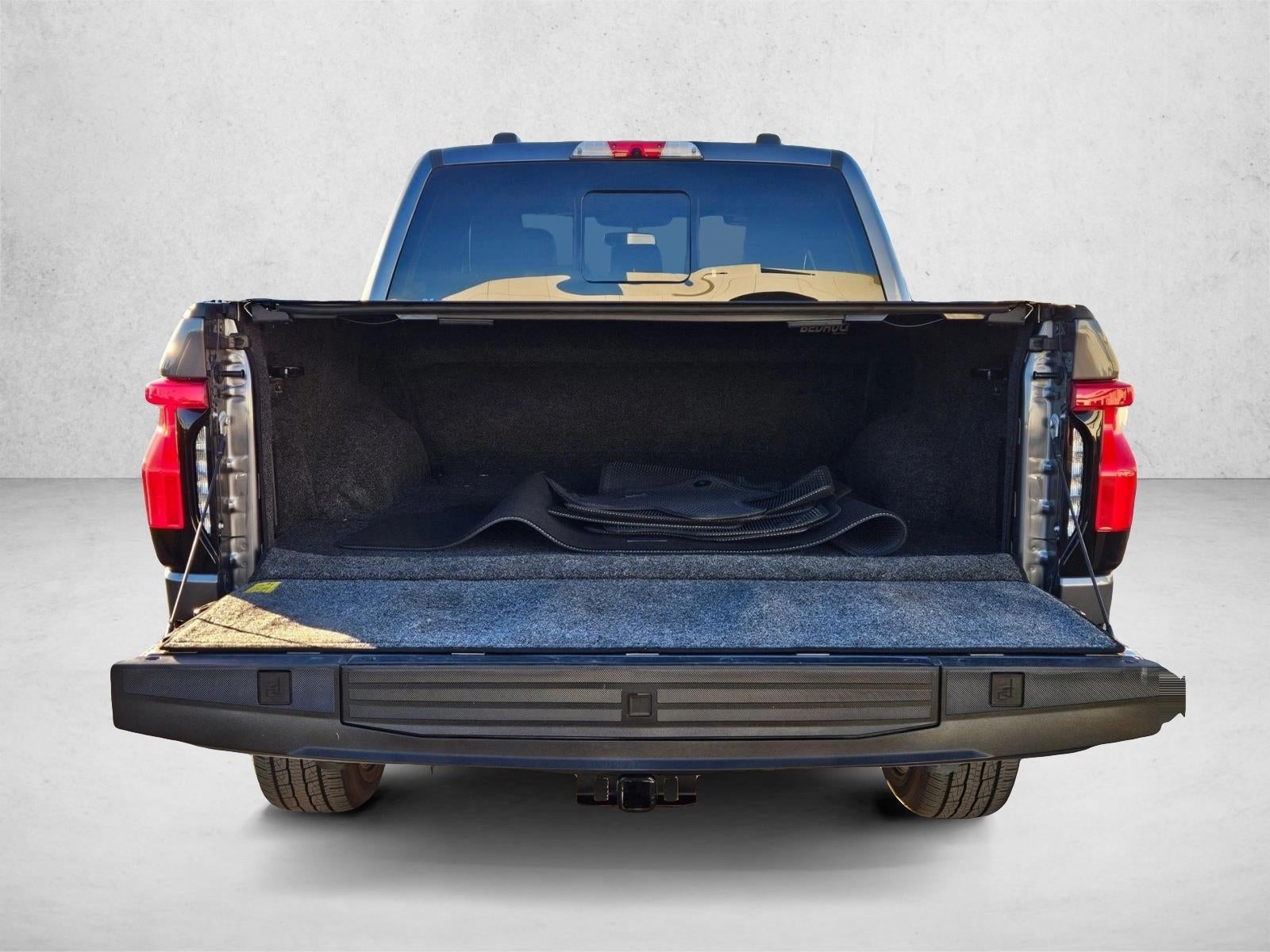 2025 Ford F-150 Lightning Platinum