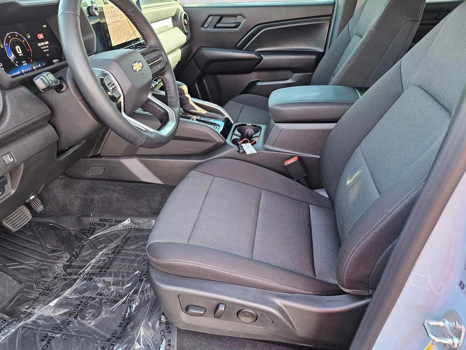 2025 Chevrolet Colorado WT/LT