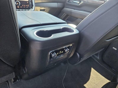 2025 GMC Yukon Elevation