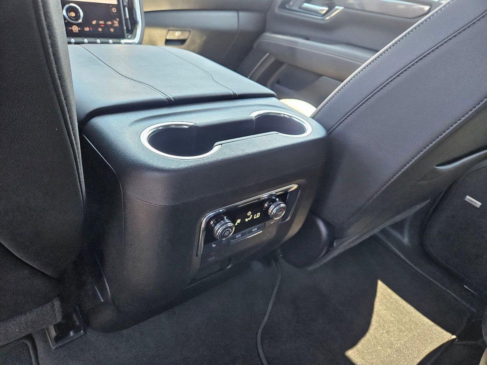 2025 GMC Yukon Elevation