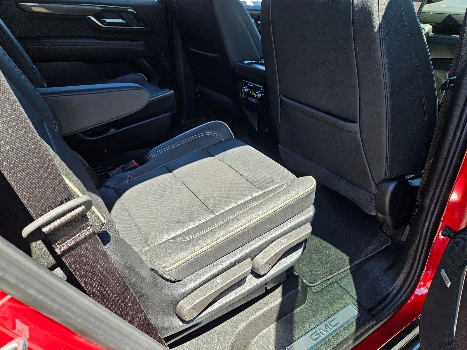 2025 GMC Yukon Elevation