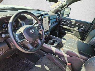 2024 RAM 3500 Laramie Crew Cab 4x4 8' Box