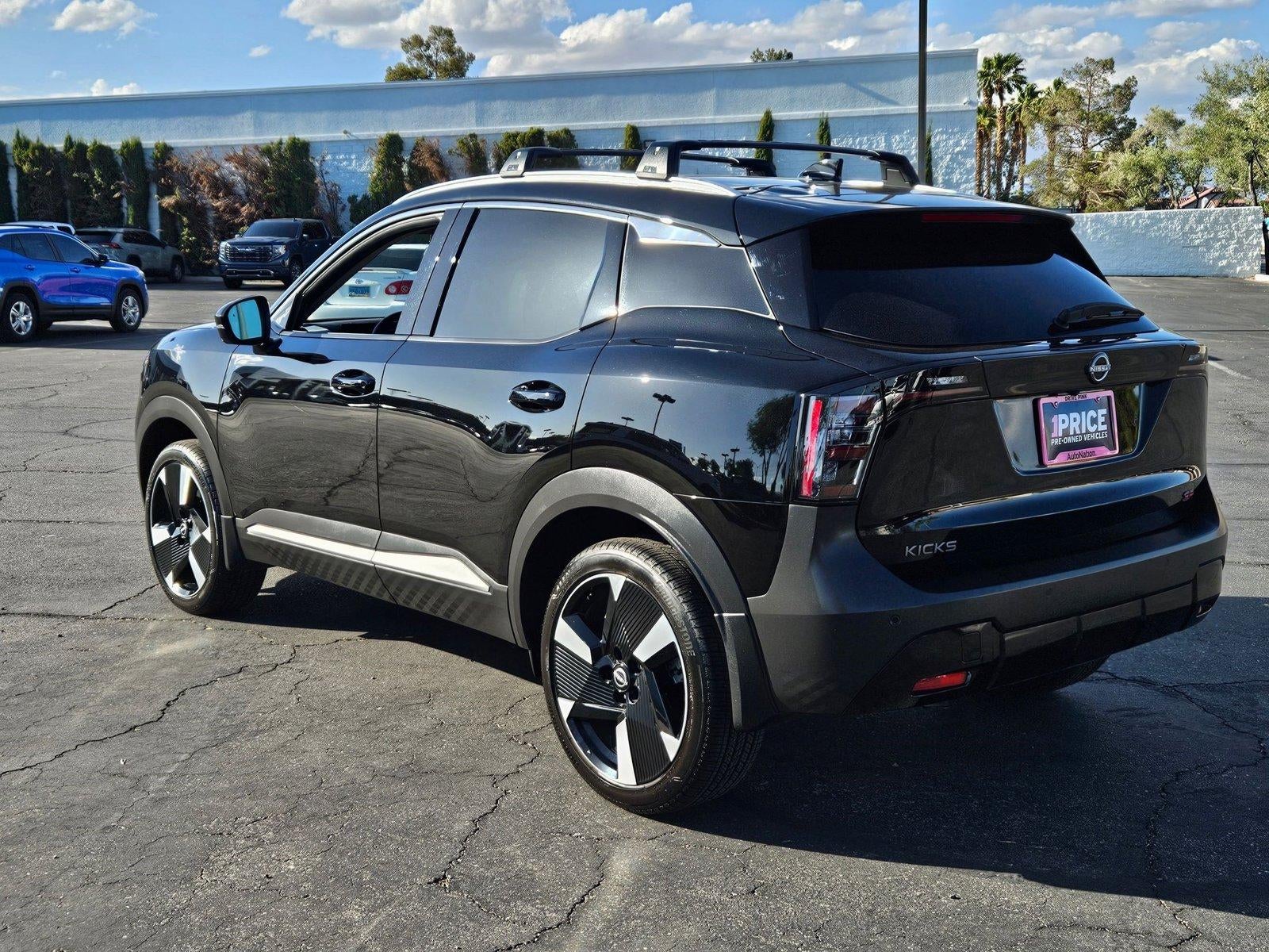 2025 Nissan Kicks SR