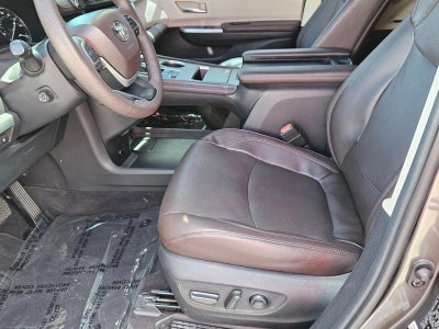 2024 Toyota Sienna Platinum