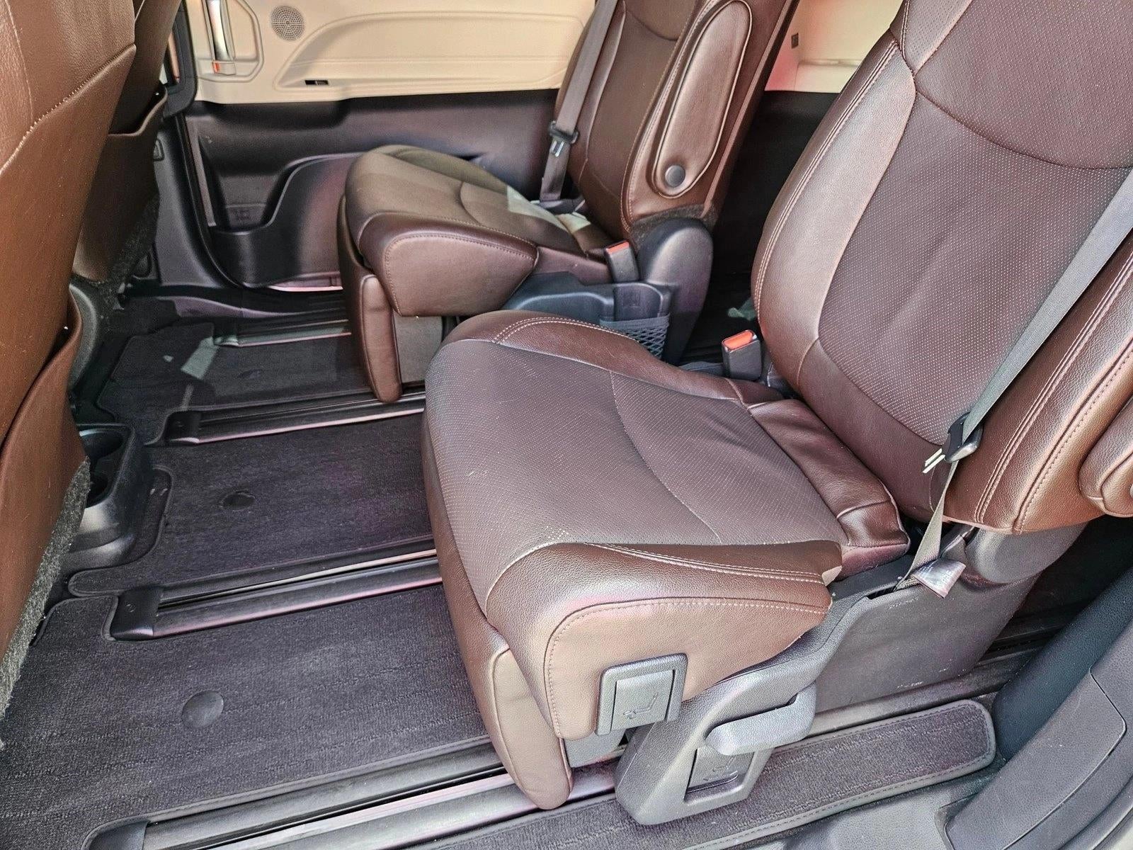 2024 Toyota Sienna Platinum