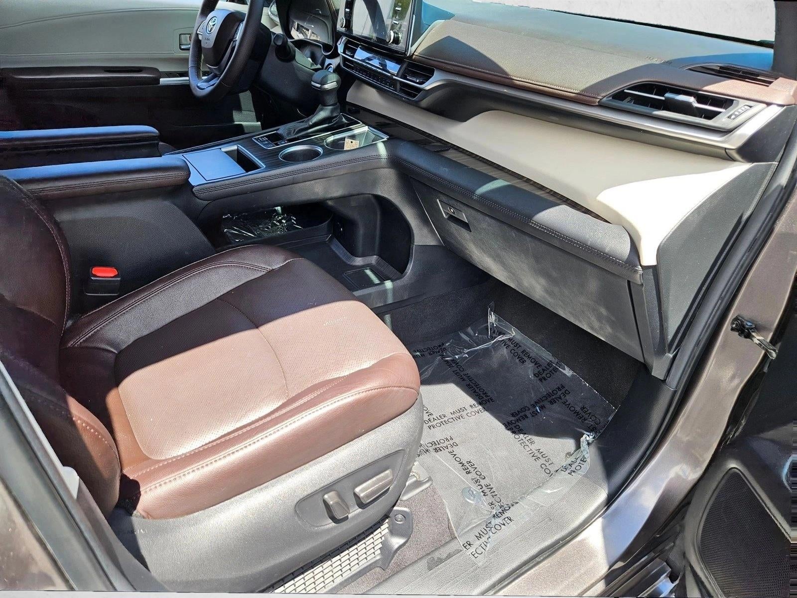 2024 Toyota Sienna Platinum