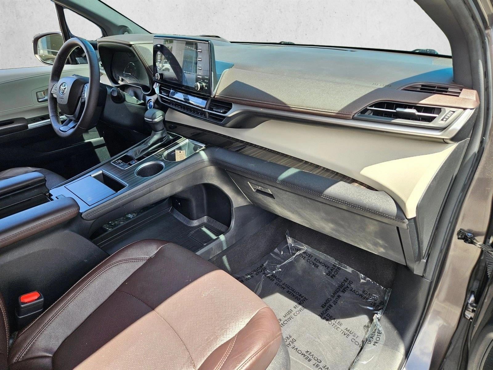 2024 Toyota Sienna Platinum