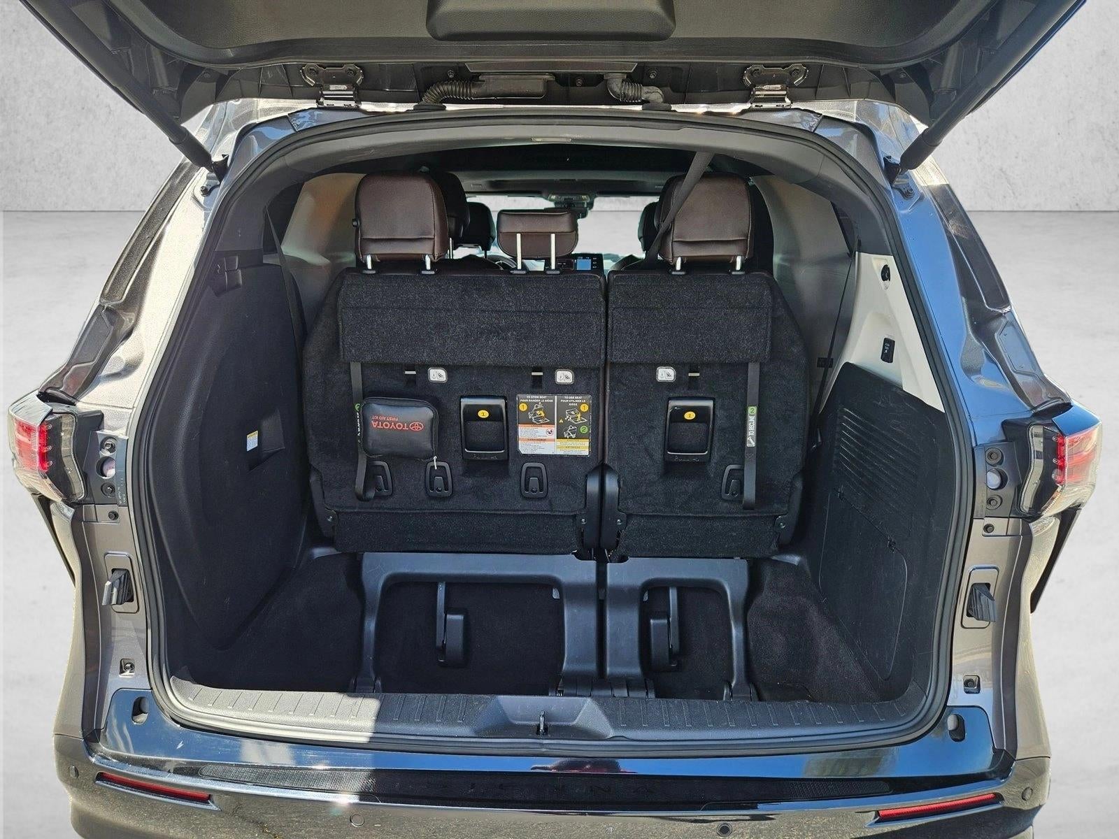 2024 Toyota Sienna Platinum