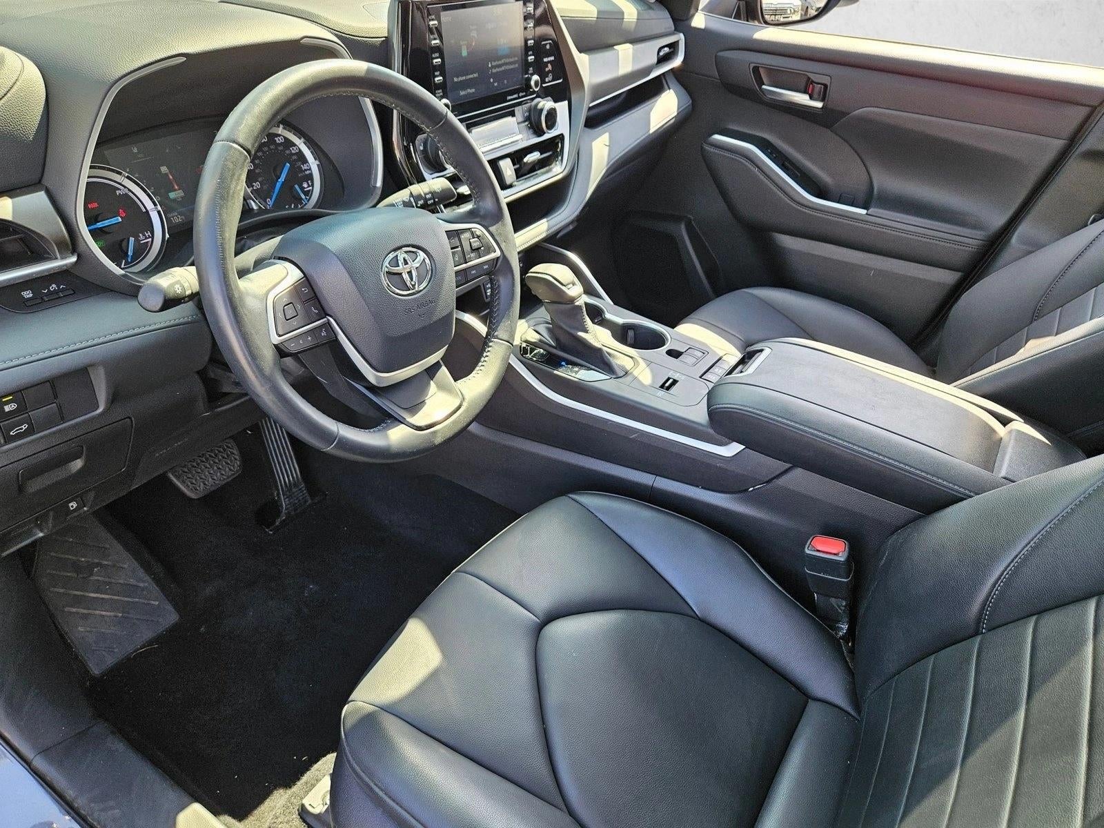 2022 Toyota Highlander Hybrid XLE