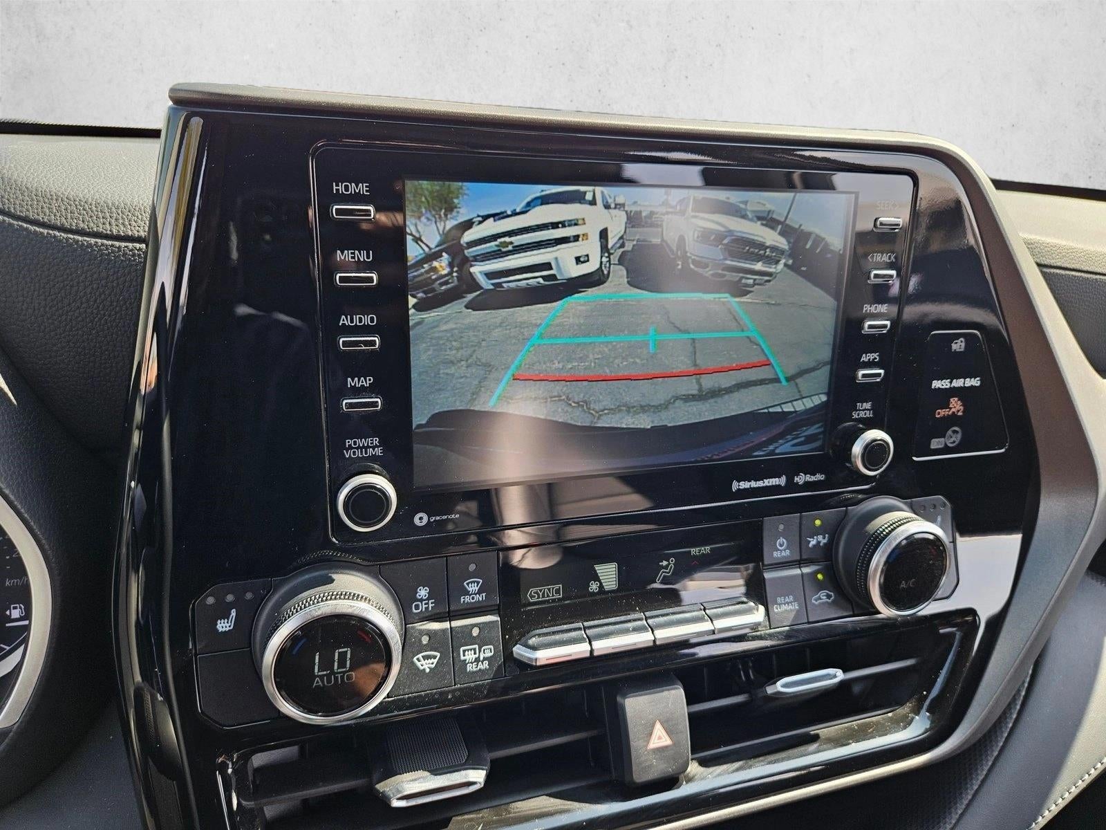 2022 Toyota Highlander Hybrid XLE