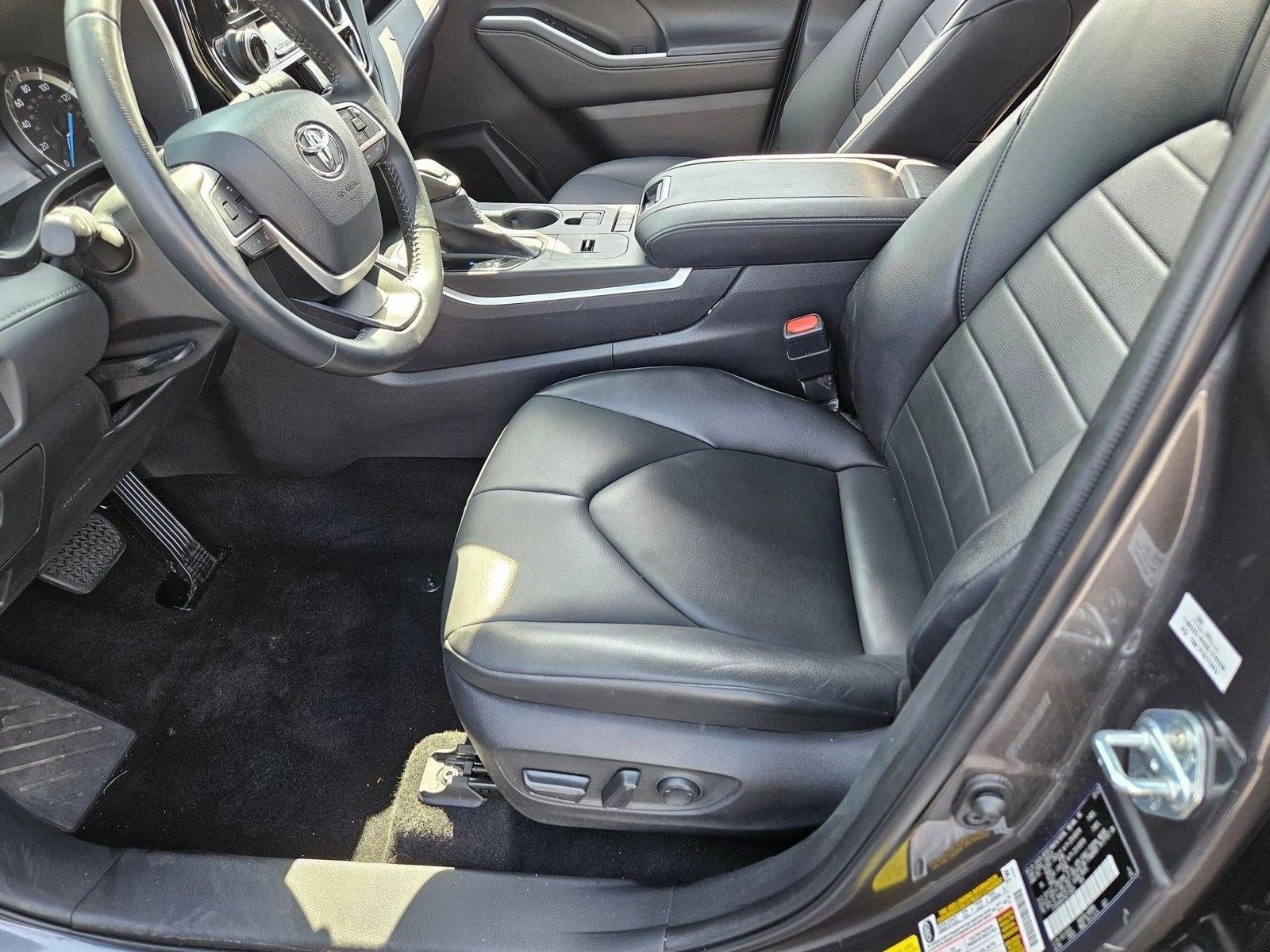 2022 Toyota Highlander Hybrid XLE