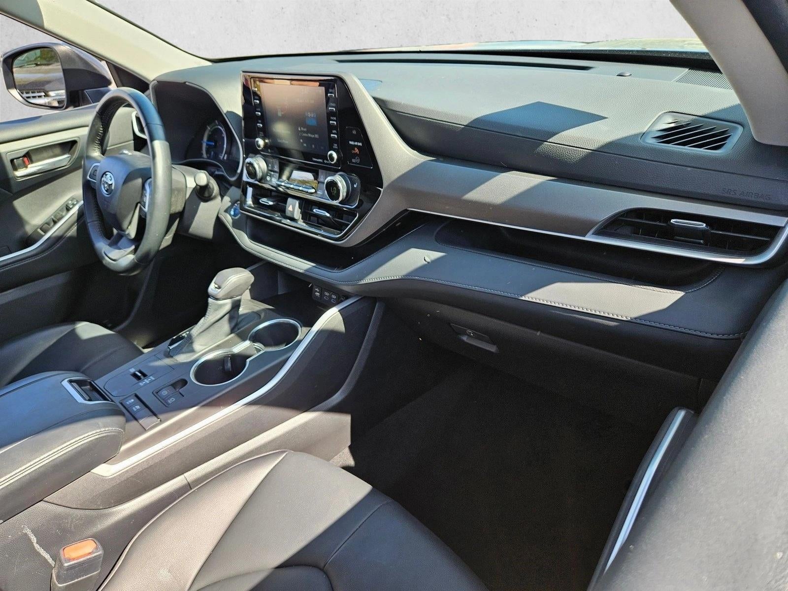 2022 Toyota Highlander Hybrid XLE