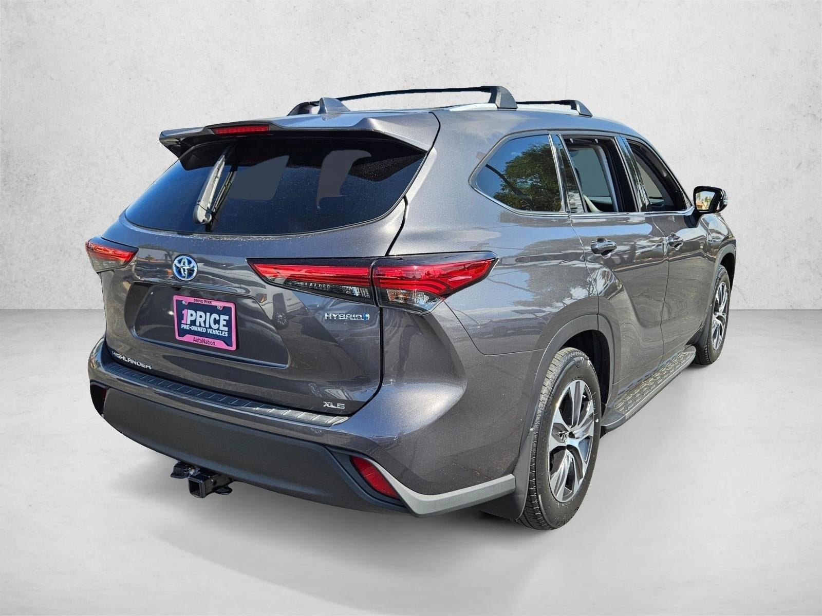2022 Toyota Highlander Hybrid XLE