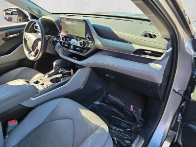 2023 Toyota Highlander Platinum