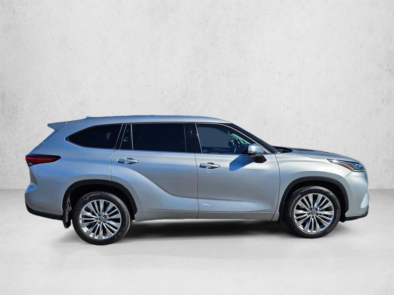 2023 Toyota Highlander Platinum