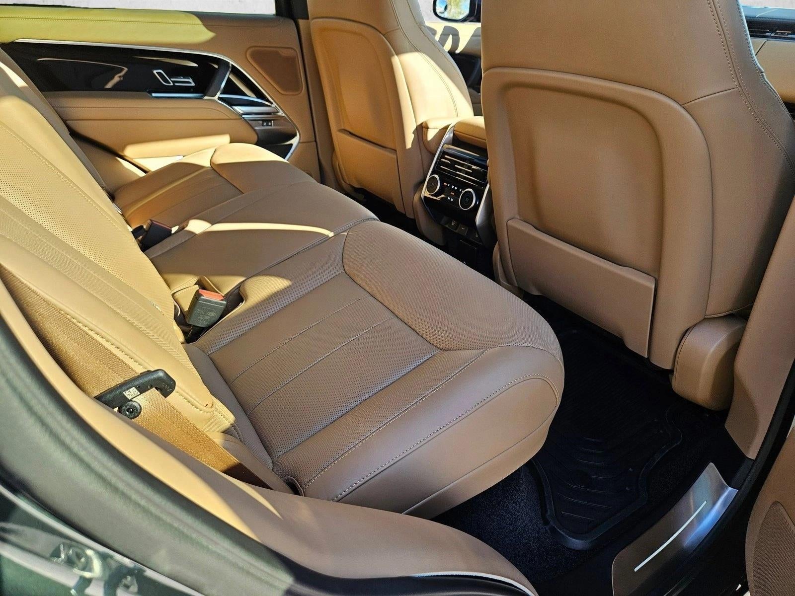 2025 Land Rover Range Rover SE