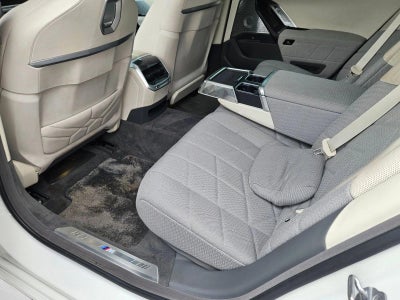 2023 BMW 7 Series 760i xDrive