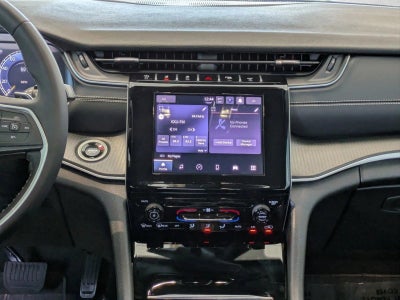 2025 Jeep Grand Cherokee L Laredo 4x2