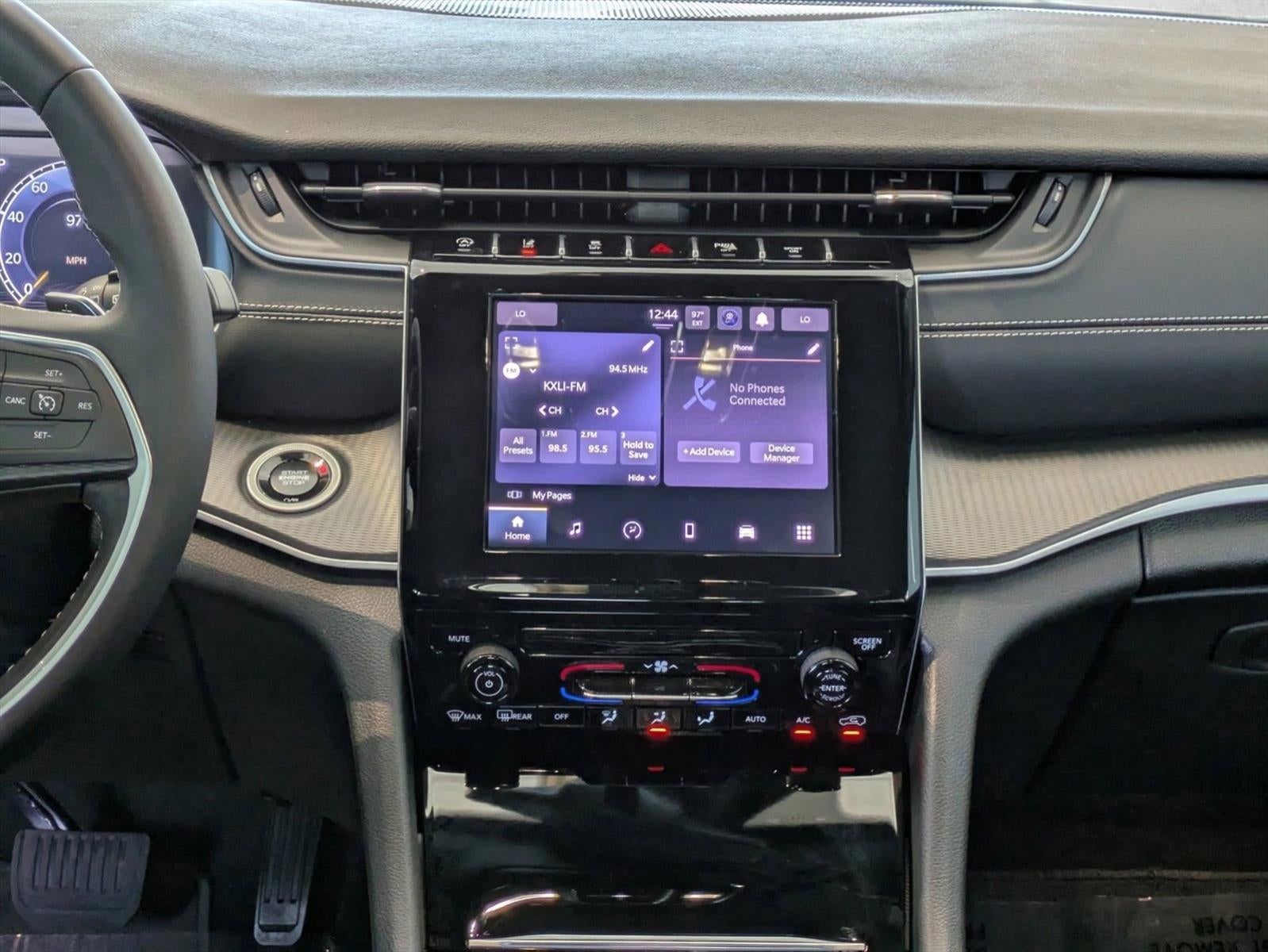 2025 Jeep Grand Cherokee L Laredo 4x2