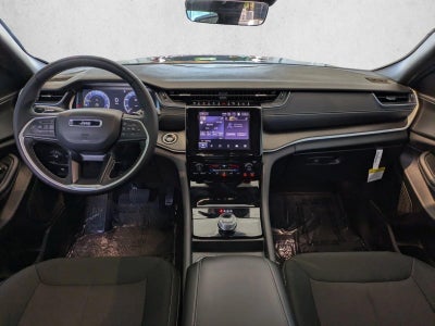 2025 Jeep Grand Cherokee L Laredo 4x2