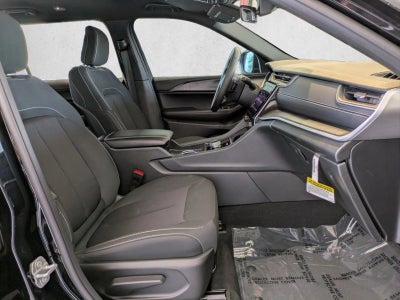 2025 Jeep Grand Cherokee L Laredo 4x2