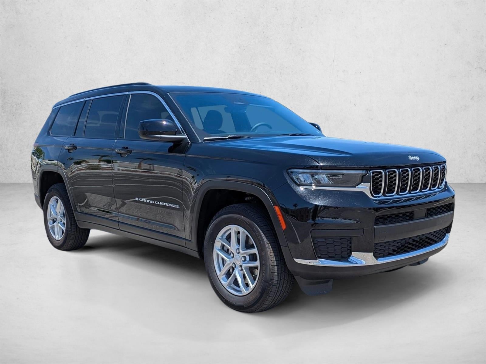 2025 Jeep Grand Cherokee L Laredo 4x2