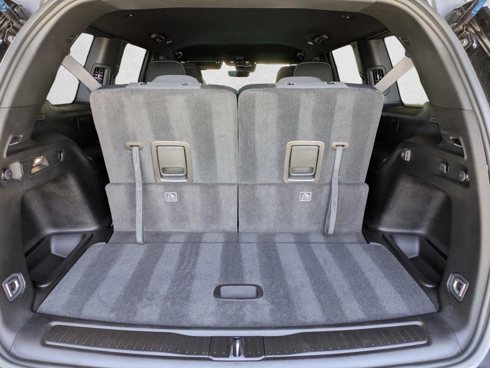 2025 Jeep Grand Cherokee L Laredo 4x2