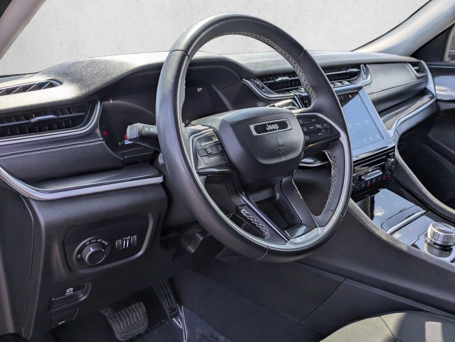2023 Jeep Grand Cherokee L Laredo 4x4