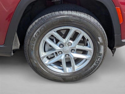 2023 Jeep Grand Cherokee L Laredo 4x4