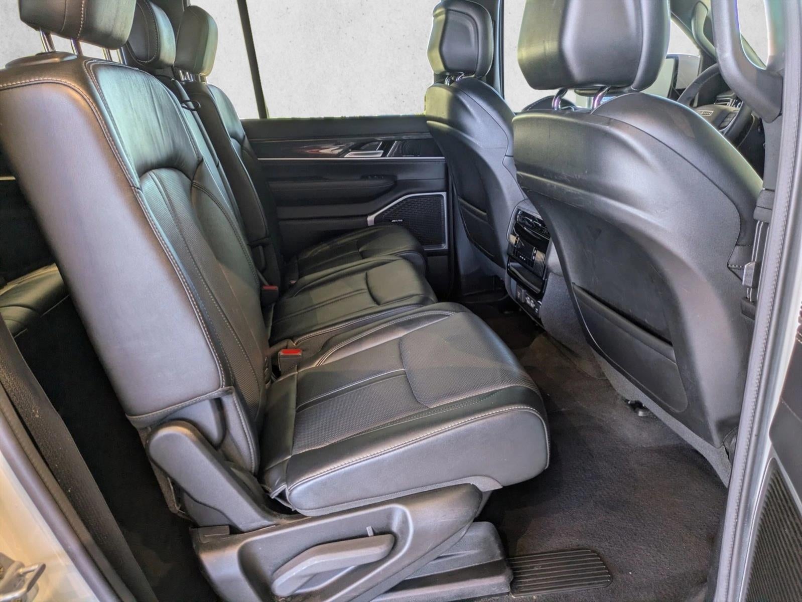 2022 Jeep Wagoneer Series II 4x2