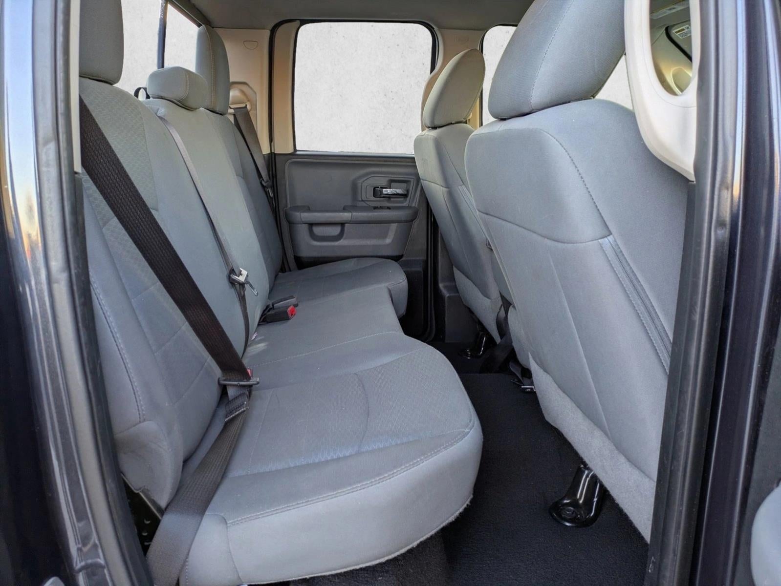 2017 RAM 1500 SLT 4x2 Quad Cab 6'4" Box