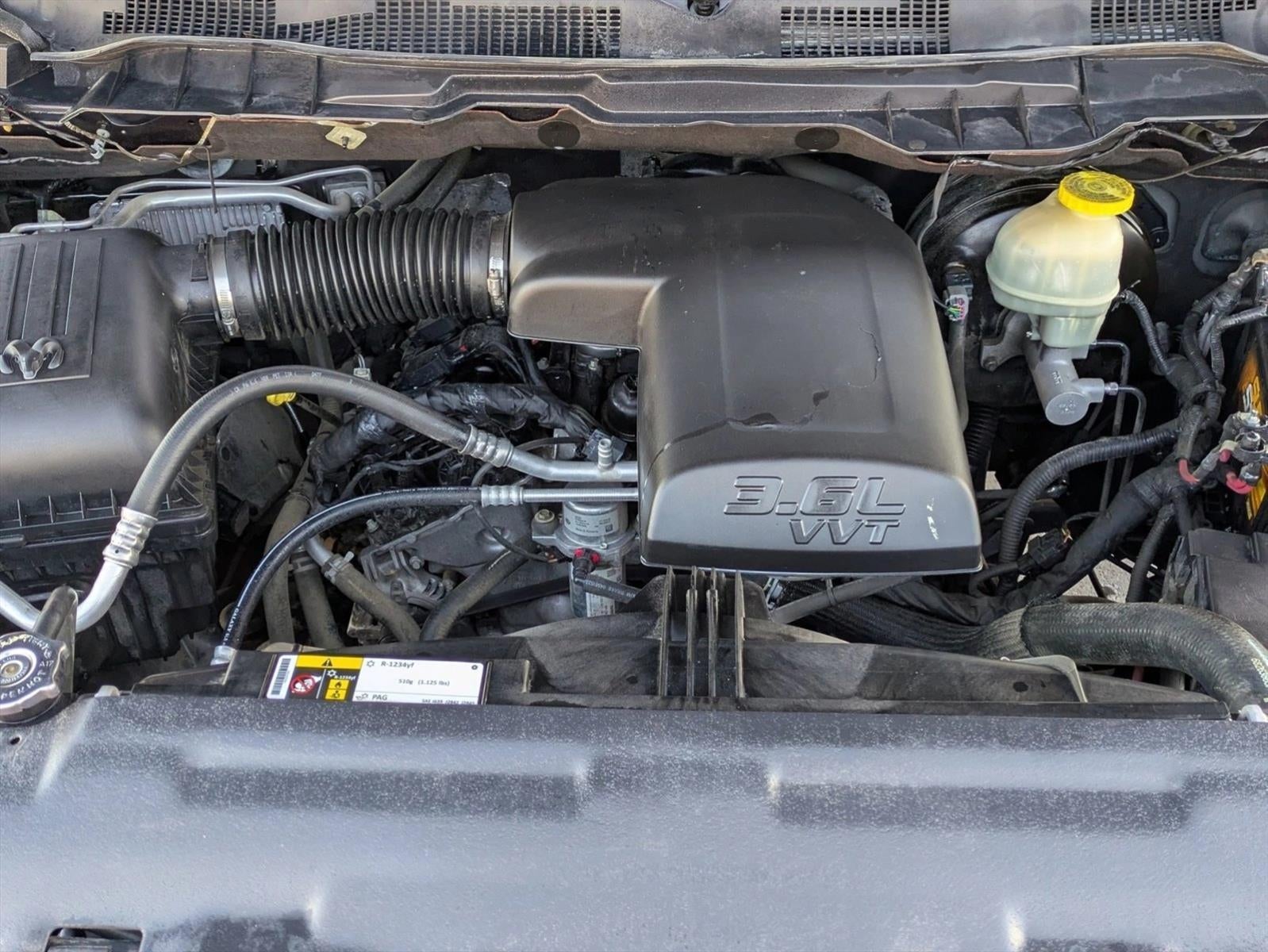 2017 RAM 1500 SLT 4x2 Quad Cab 6'4" Box