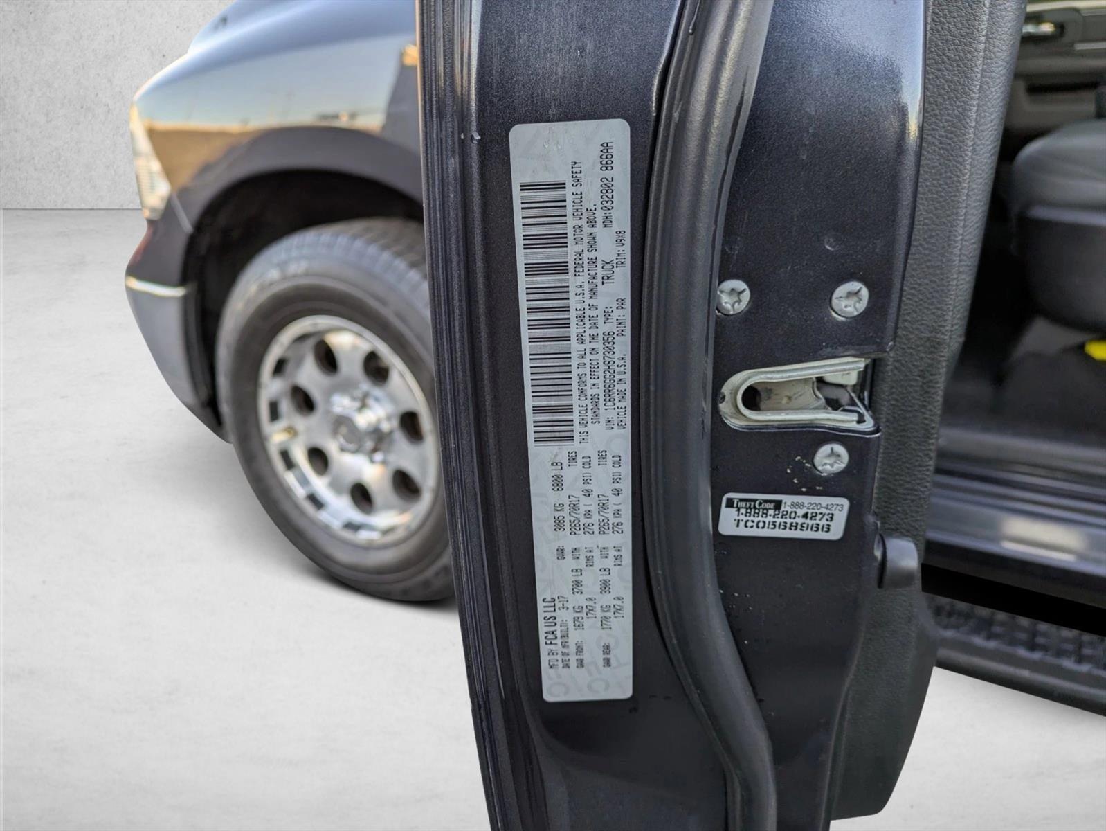 2017 RAM 1500 SLT 4x2 Quad Cab 6'4" Box