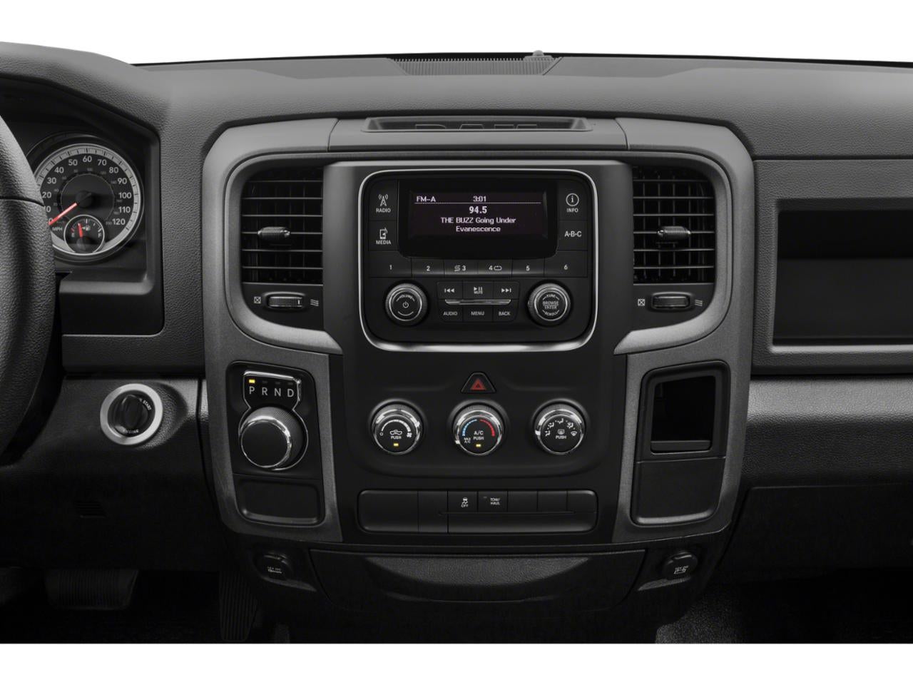 2015 RAM 1500 2WD Crew Cab 5.7 Ft Box Express
