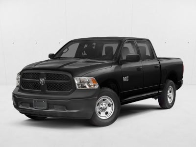 2018 RAM 1500 Express 4x4 Crew Cab 5'7" Box