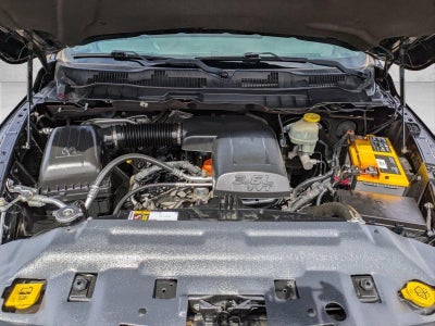 2018 RAM 1500 Express 4x4 Crew Cab 5'7" Box