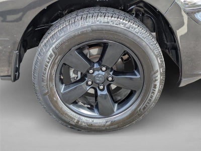 2018 RAM 1500 Express 4x4 Crew Cab 5'7" Box