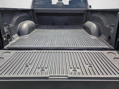 2018 RAM 1500 Express 4x4 Crew Cab 5'7" Box