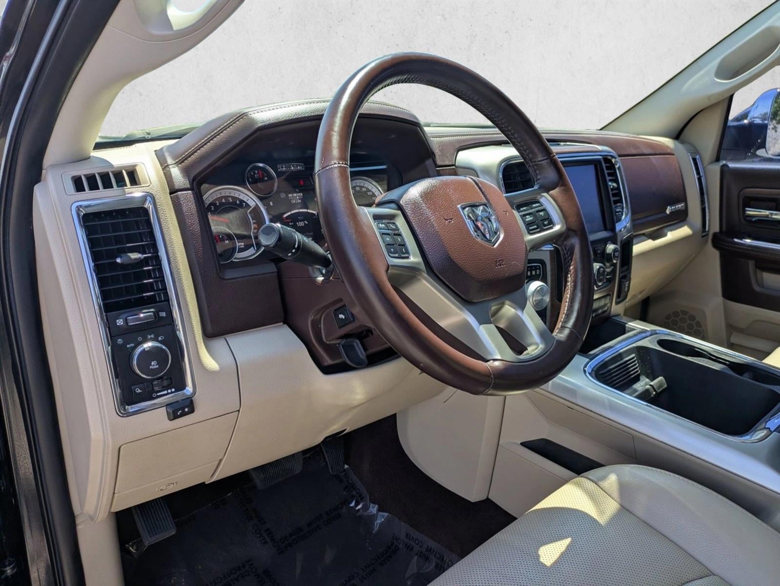 2016 RAM 1500 4WD Crew Cab 5.7 Ft Box Laramie