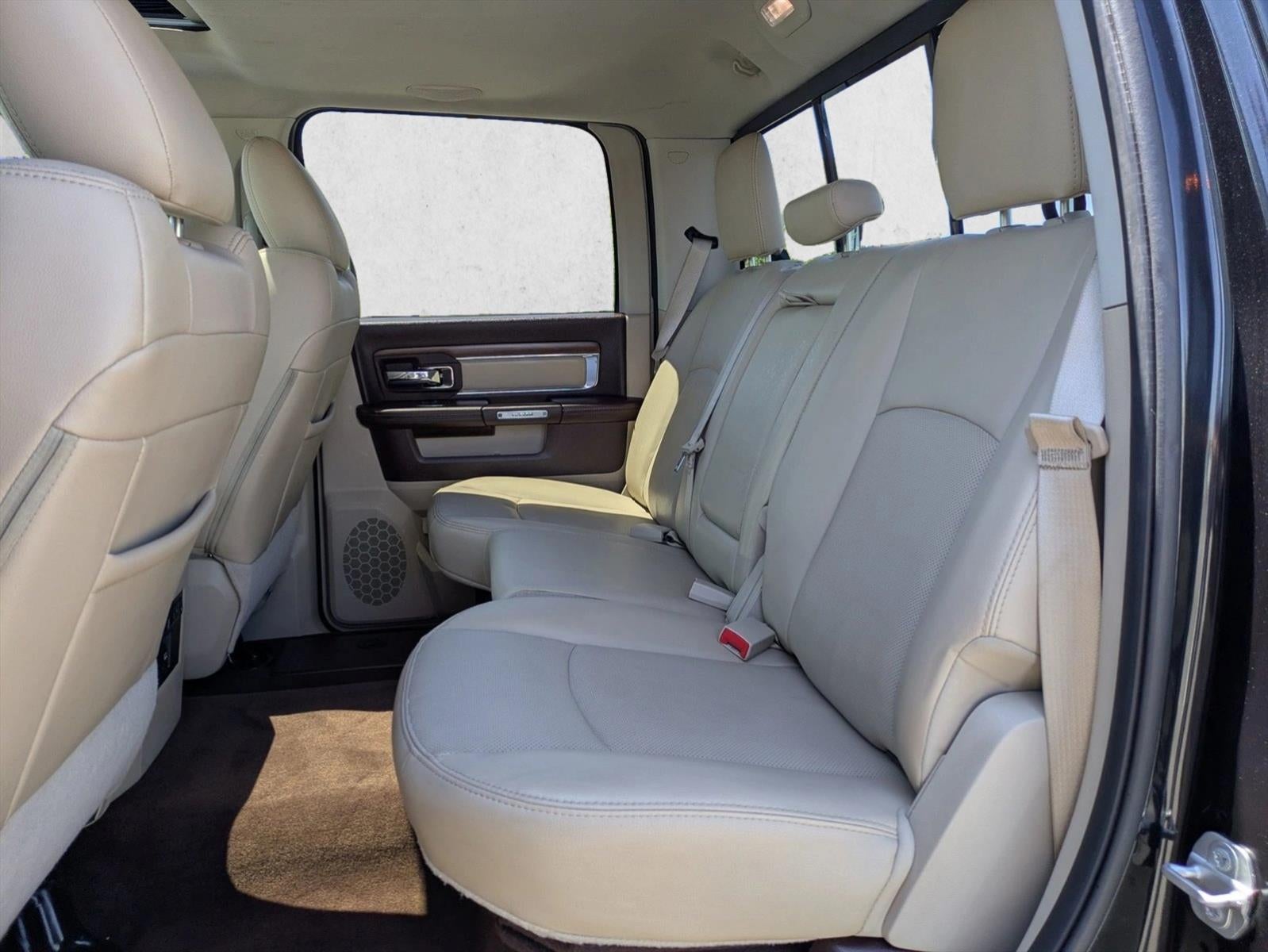 2016 RAM 1500 4WD Crew Cab 5.7 Ft Box Laramie