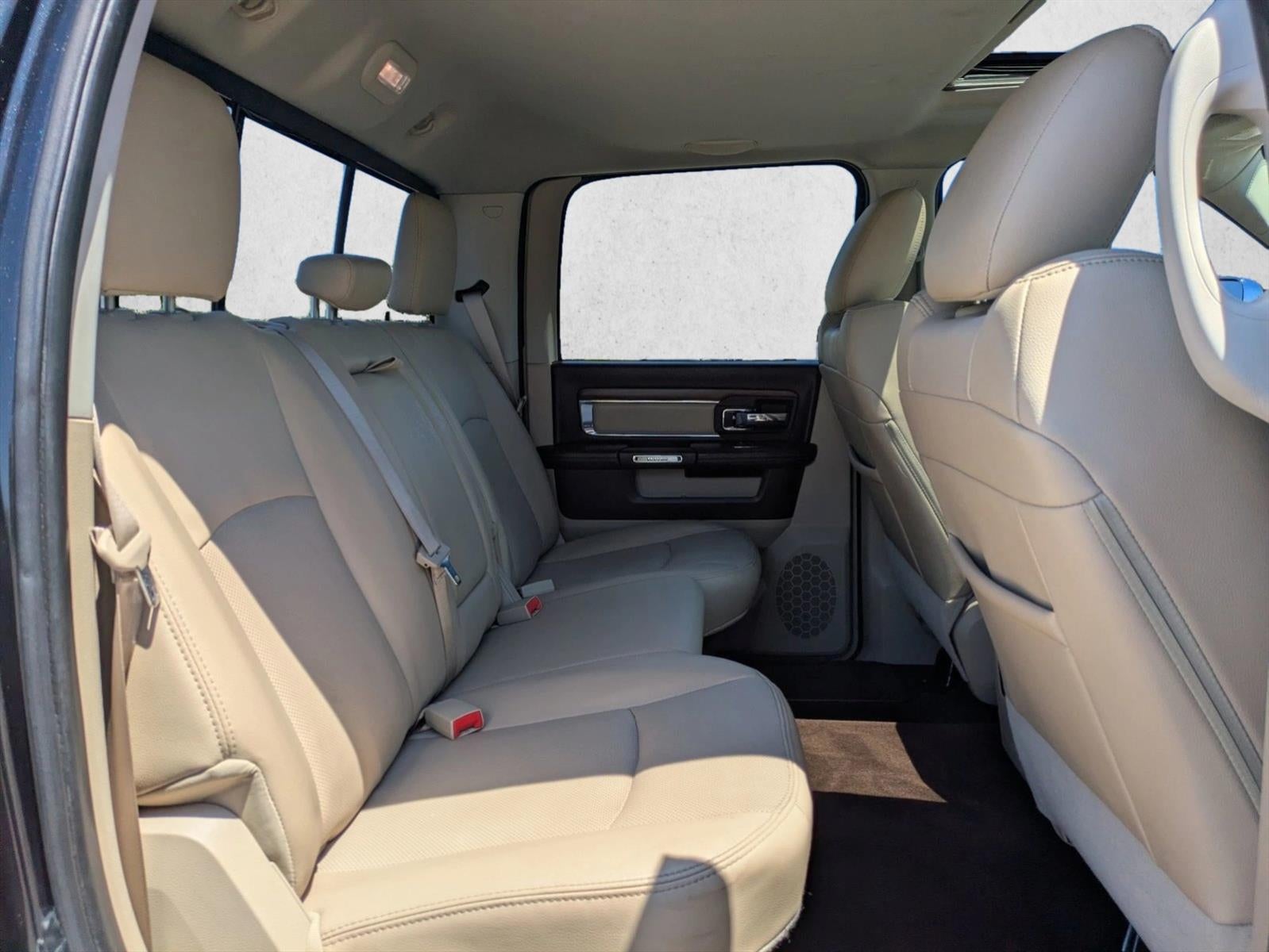 2016 RAM 1500 4WD Crew Cab 5.7 Ft Box Laramie
