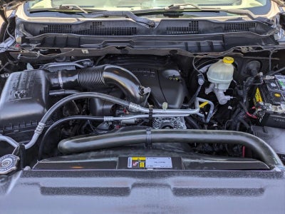 2016 RAM 1500 4WD Crew Cab 5.7 Ft Box Laramie