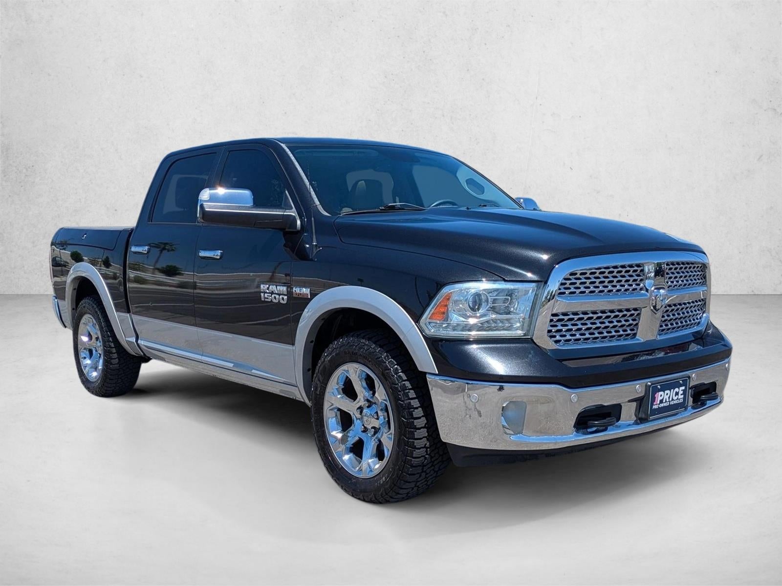2016 RAM 1500 4WD Crew Cab 5.7 Ft Box Laramie