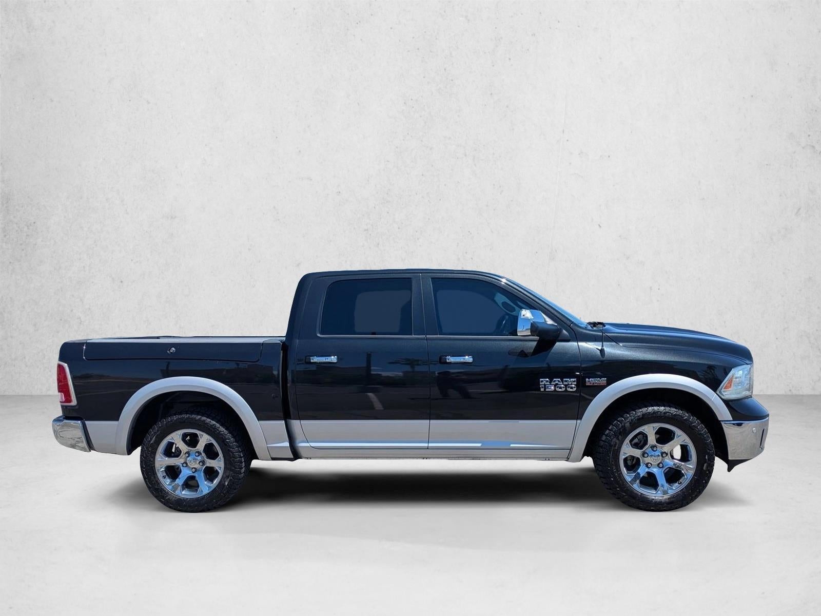 2016 RAM 1500 4WD Crew Cab 5.7 Ft Box Laramie
