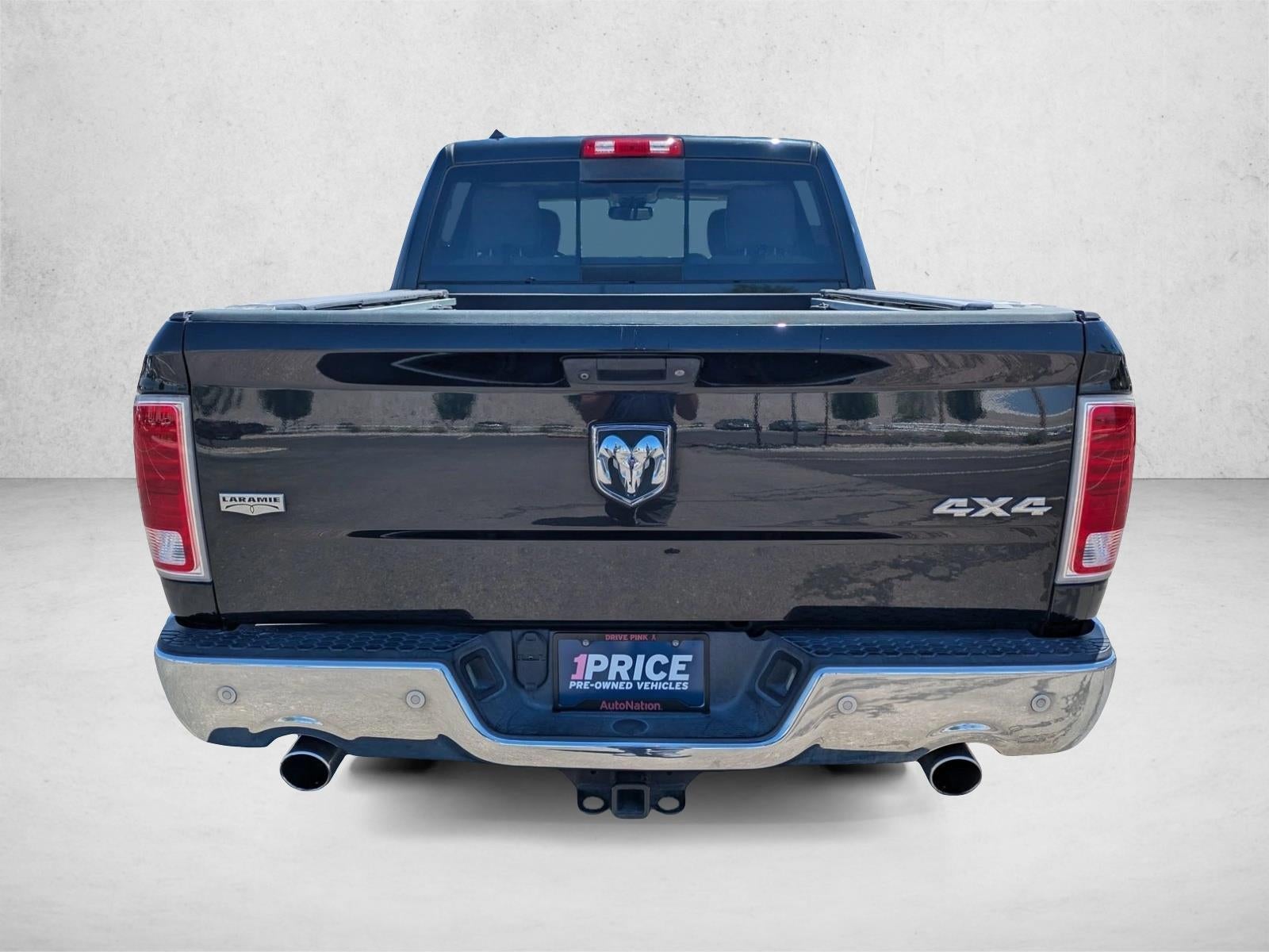 2016 RAM 1500 4WD Crew Cab 5.7 Ft Box Laramie